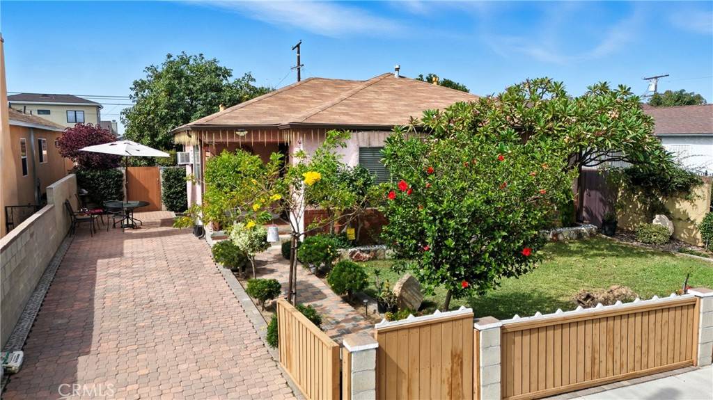 Montebello, CA 90640,249 Simmons