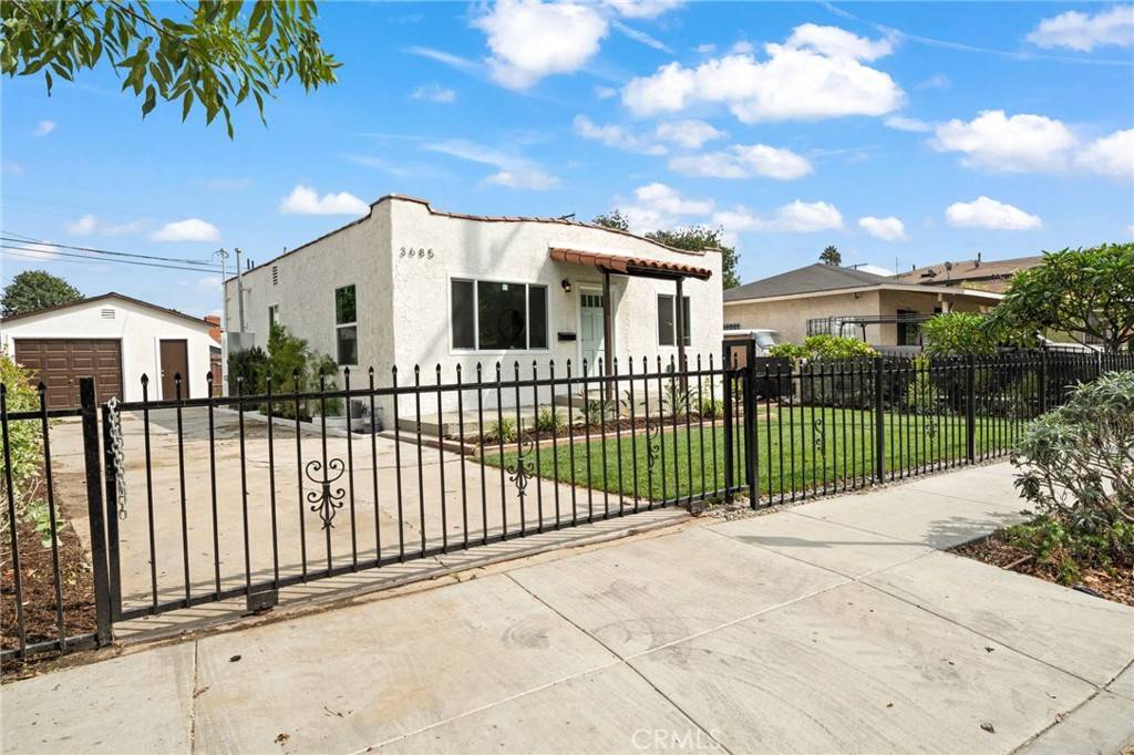 Lynwood, CA 90262,3685 Fernwood