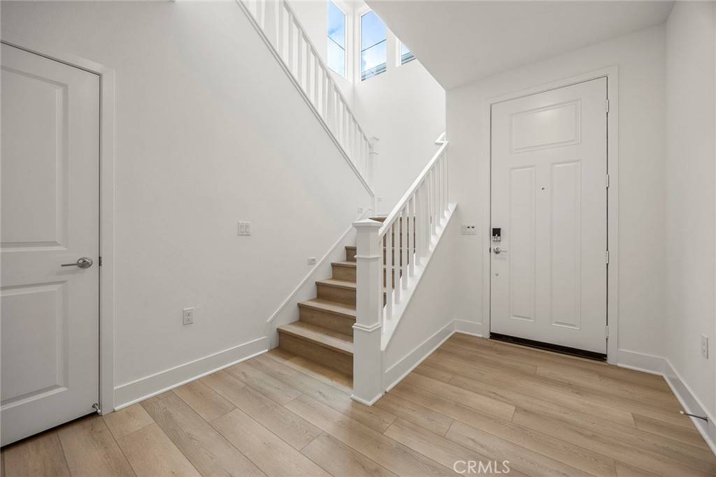 Irvine, CA 92618,124 Tiffin