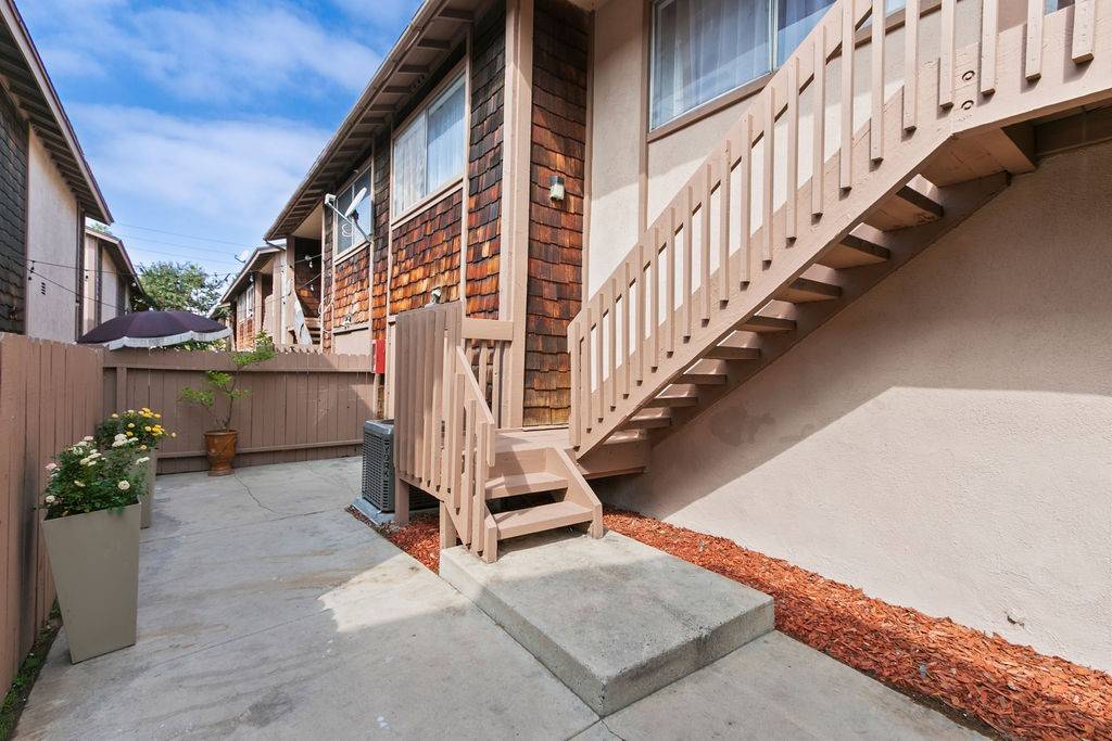 Santa Ana, CA 92701,1080 B Cabrillo Park DR #A
