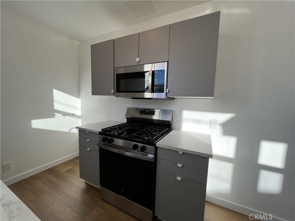 Lomita, CA 90717,2127 247th