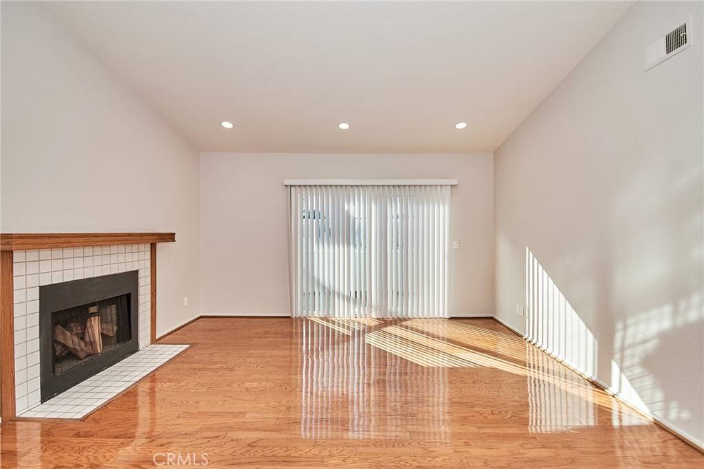 Irvine, CA 92614,36 Greenmoor