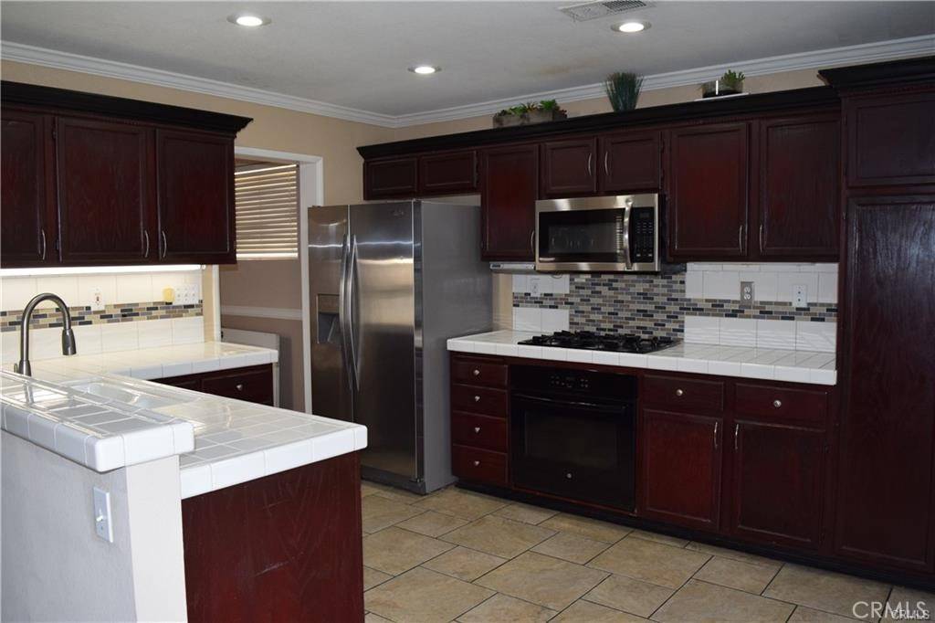 Covina, CA 91722,573 E Stephanie