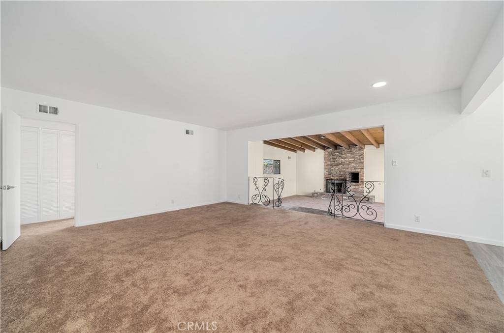 Lakewood, CA 90713,6016 Charlwood ST