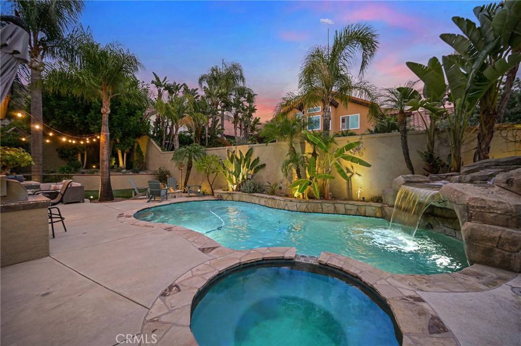 Yorba Linda, CA 92887,5570 MEADOW LAKE LN