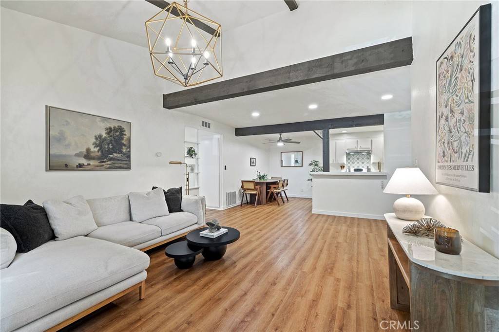 Long Beach, CA 90807,3725 Country Club Drive #10