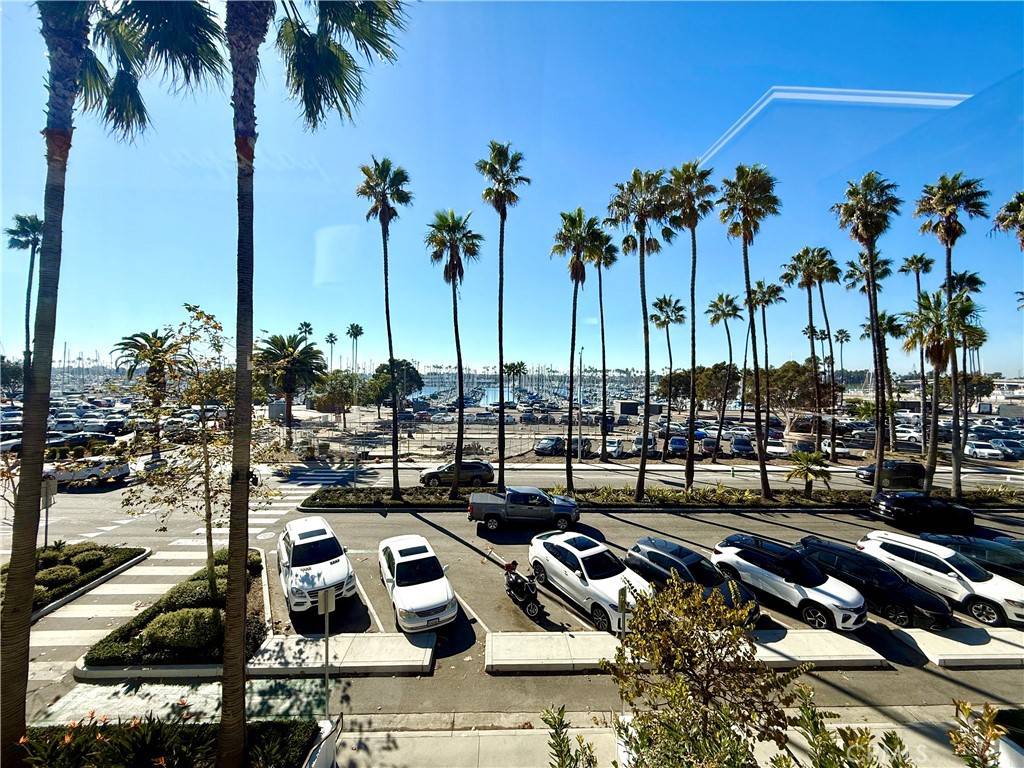 Long Beach, CA 90803,9116 Marina Pacifica DR N