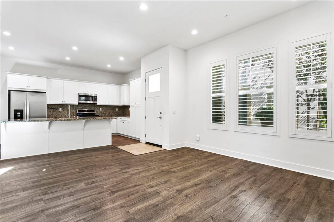 Santa Ana, CA 92703,202 W Tribella