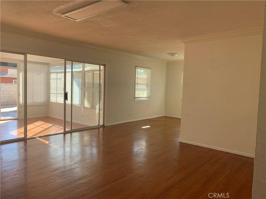 Fullerton, CA 92833,1918 W Orangethorpe AVE