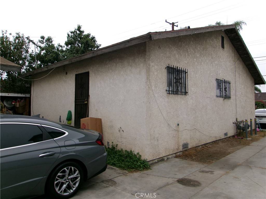 Cudahy, CA 90201,7926 Wilcox