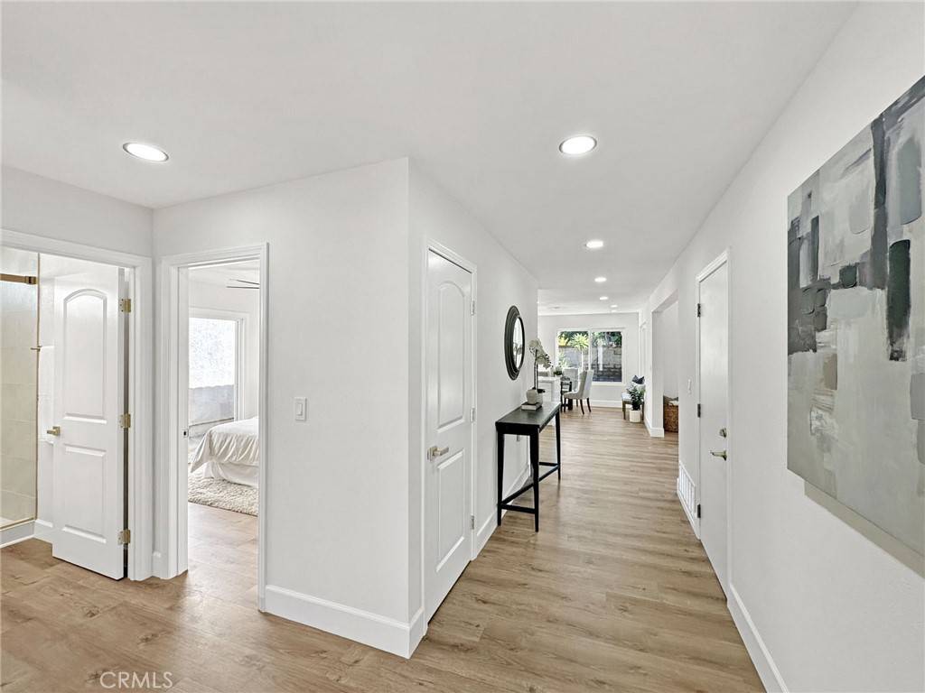 Mission Viejo, CA 92692,23516 Villena