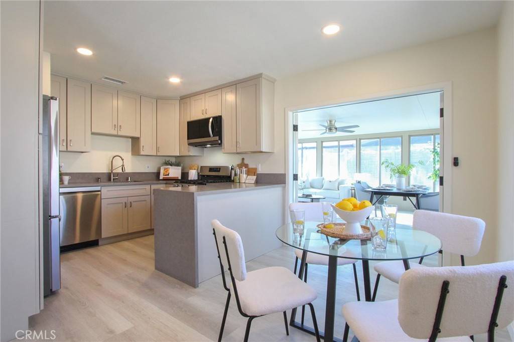 Anaheim, CA 92801,2544 W Greenacre AVE