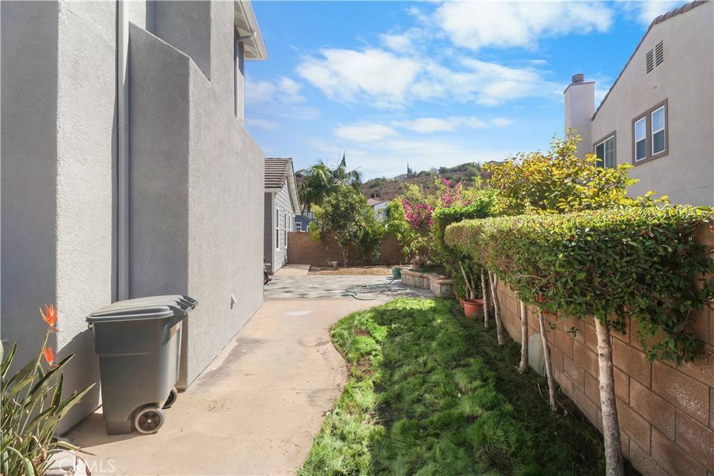 Fullerton, CA 92833,2849 Hawks Pointe DR