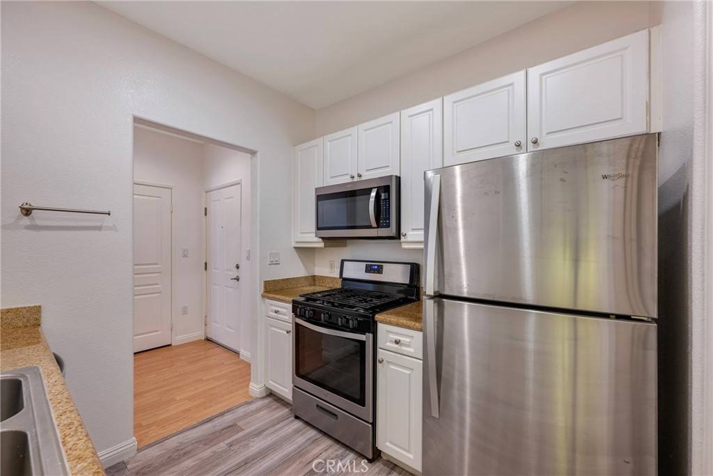 Irvine, CA 92612,2112 Watermarke