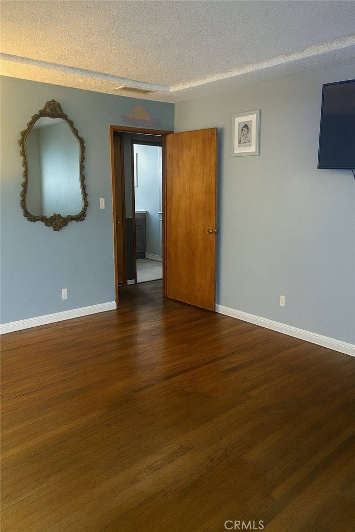 Bellflower, CA 90706,10416 Park ST