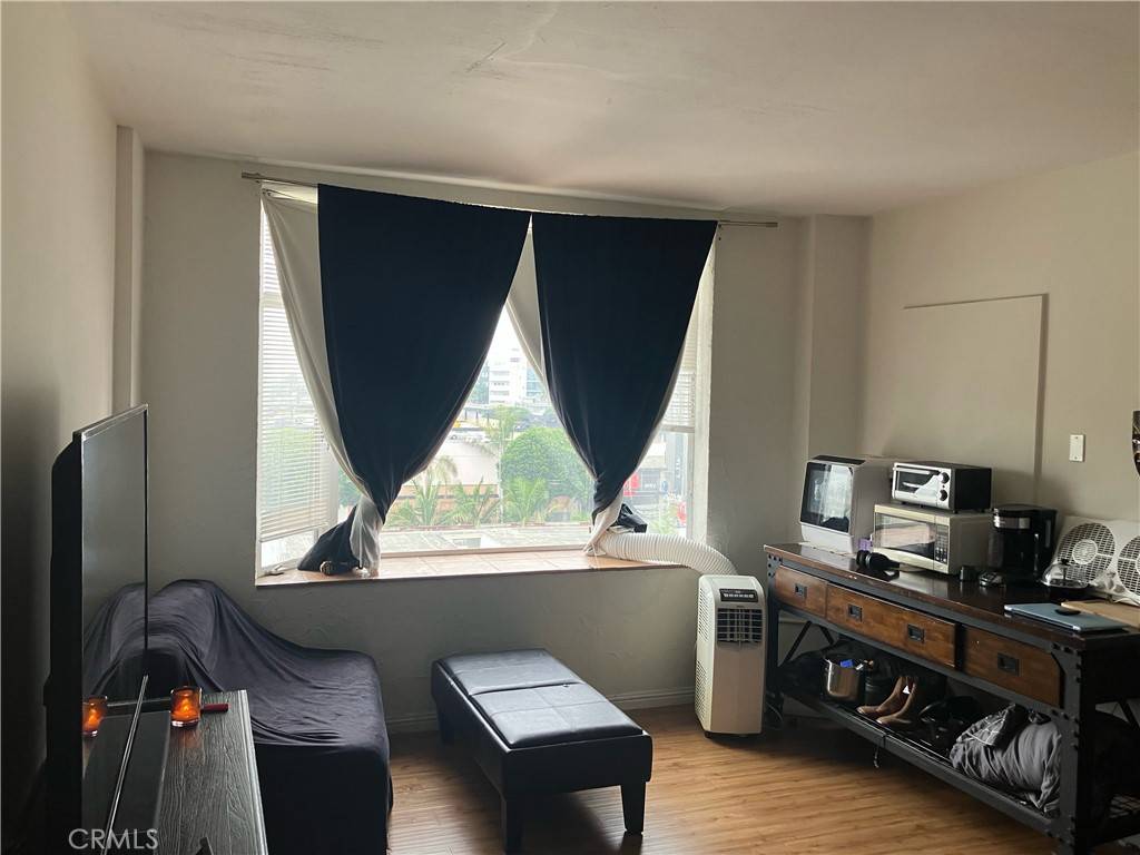 Long Beach, CA 90802,140 Linden AVE