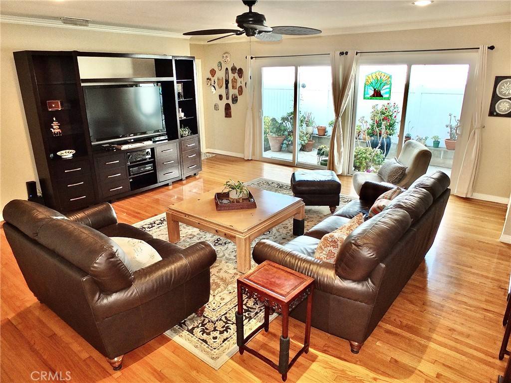 Long Beach, CA 90808,5275 E Mezzanine Way