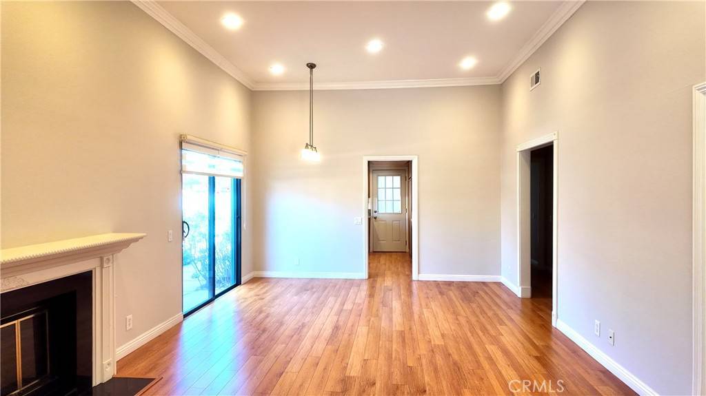 Irvine, CA 92620,17 Filare