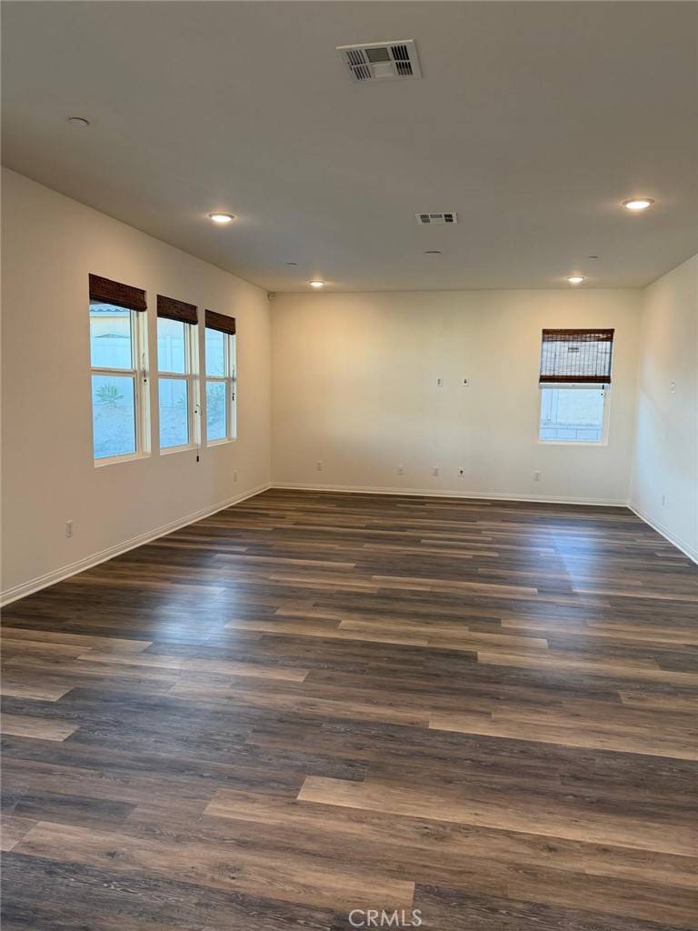 Lake Elsinore, CA 92530,4009 Elderberry