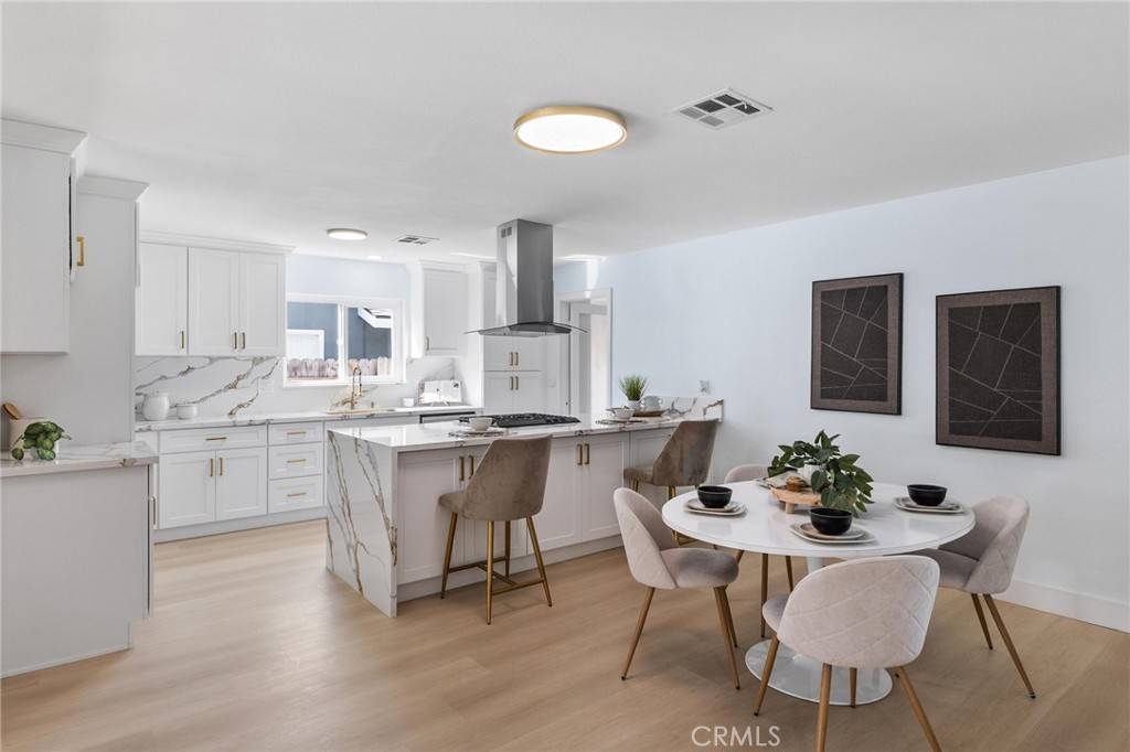 Tustin, CA 92780,14032 Woodlawn