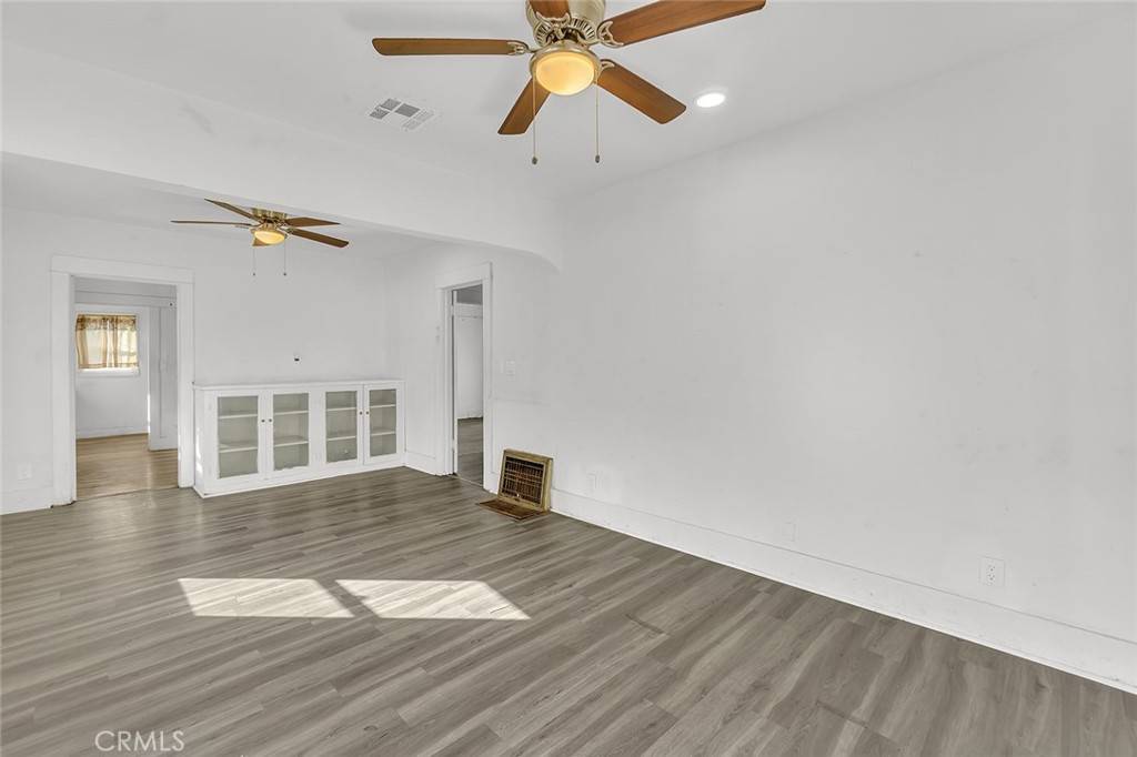 Los Angeles, CA 90002,926 East 97th Street