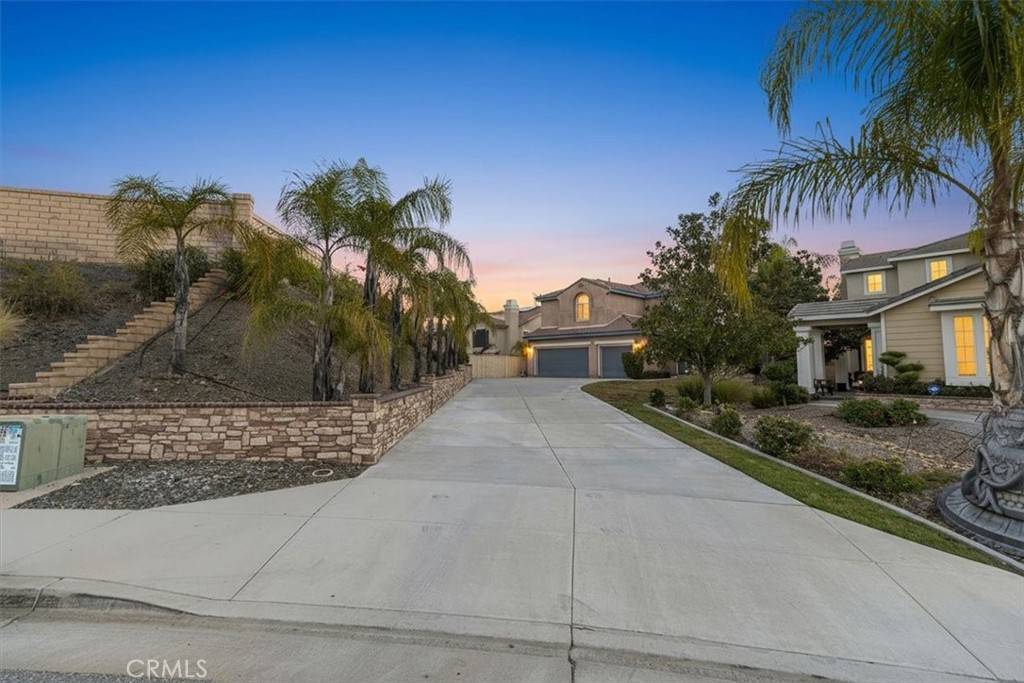 Lake Elsinore, CA 92532,23 Via Palmieki CT