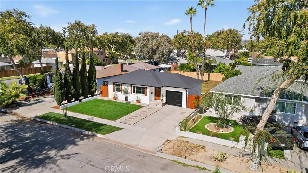 Fullerton, CA 92833,2521 W Ash