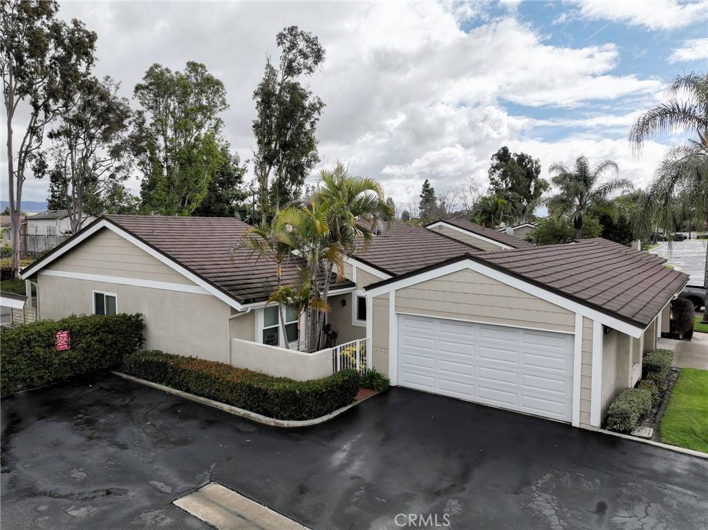 Irvine, CA 92604,32 Lone Pine #41