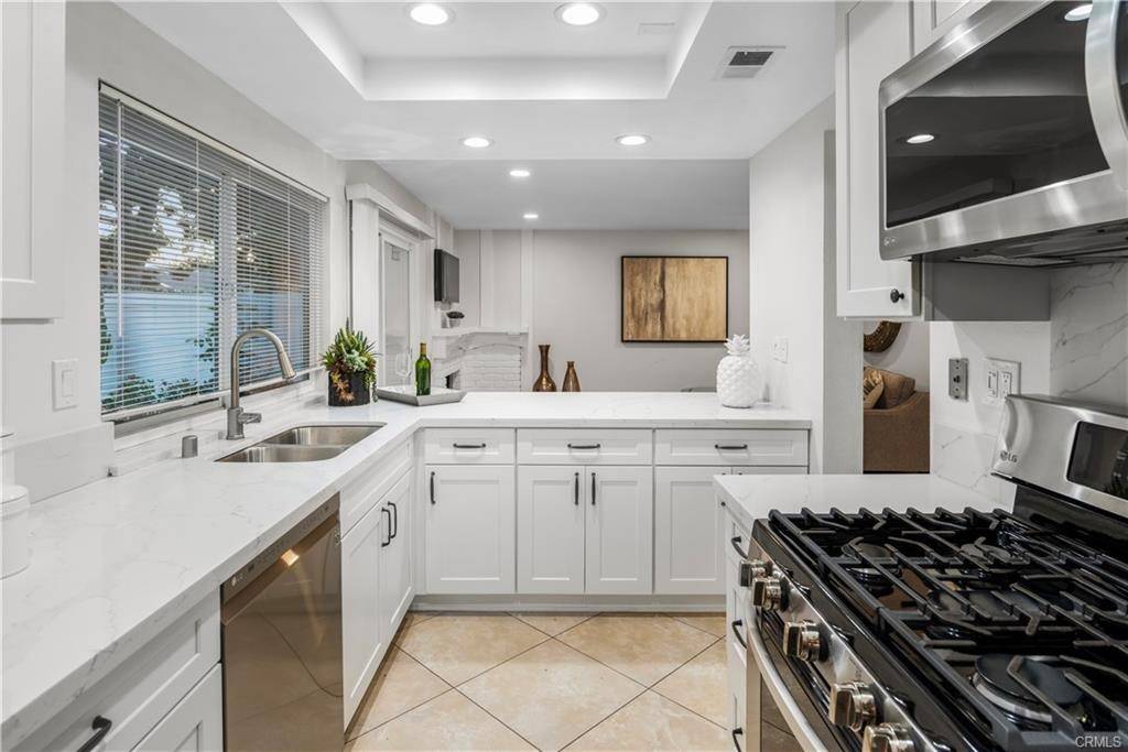 Irvine, CA 92620,27 Bluecoat