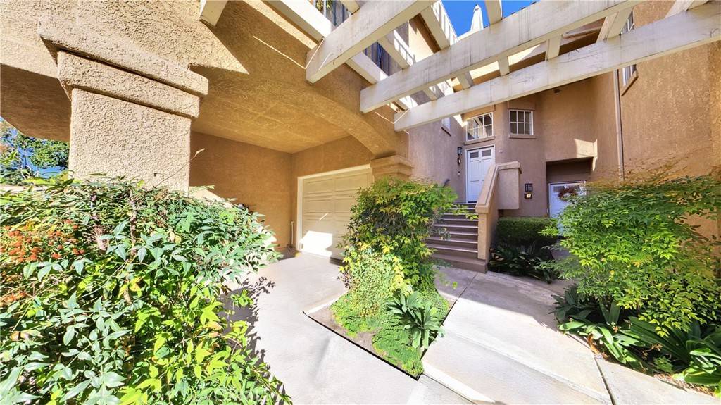 Orange, CA 92869,8215 E White Oak #66