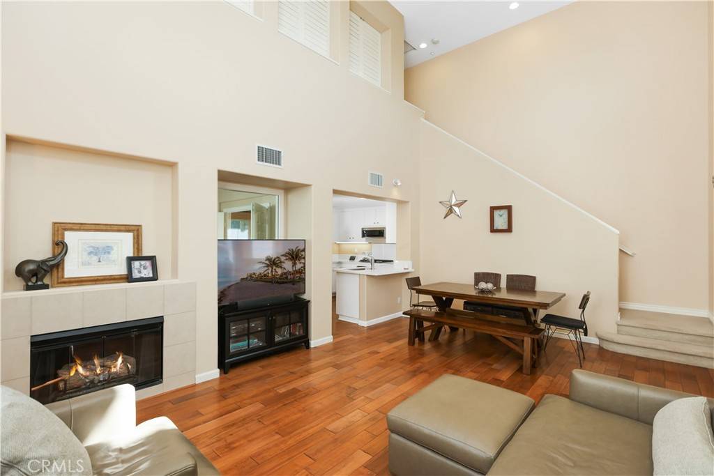 Irvine, CA 92602,51 Olivehurst