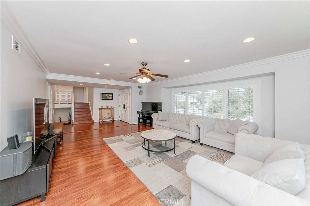 Fullerton, CA 92833,2132 Calavera