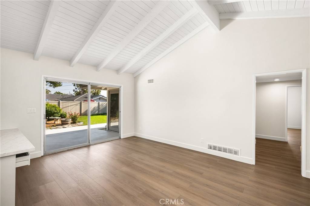 North Tustin, CA 92705,18642 Beachmont