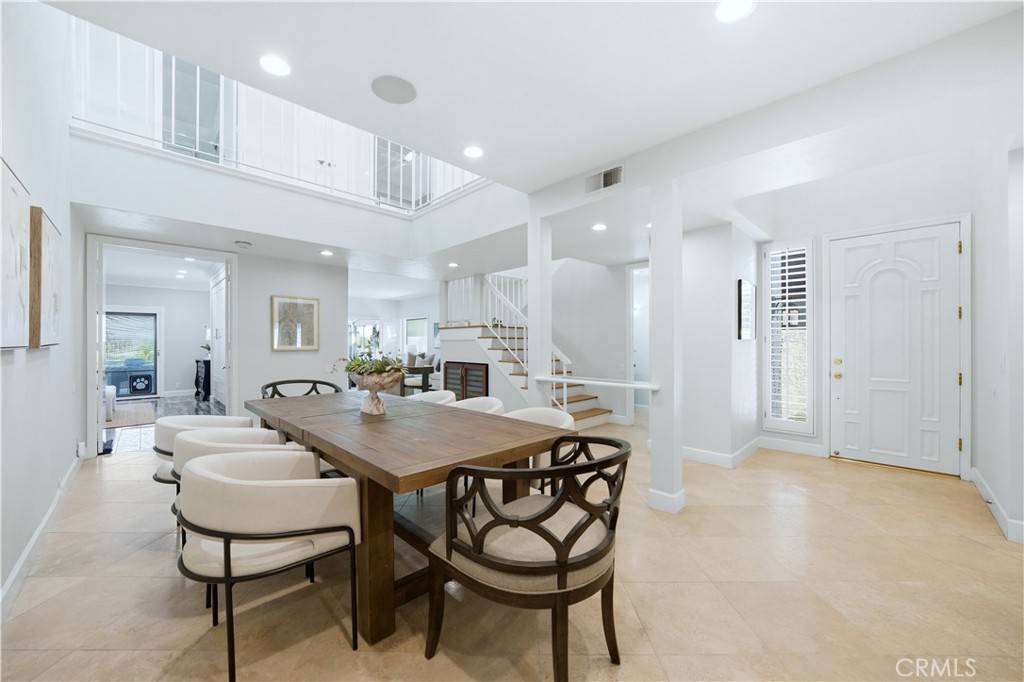 Long Beach, CA 90807,627 Avery PL