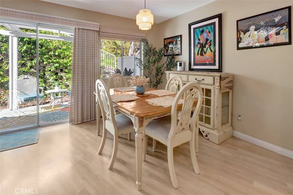 Laguna Beach, CA 92651,102 Santa Rosa CT