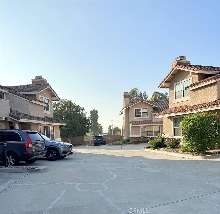 Glendora, CA 91741,1749 Compromise Line