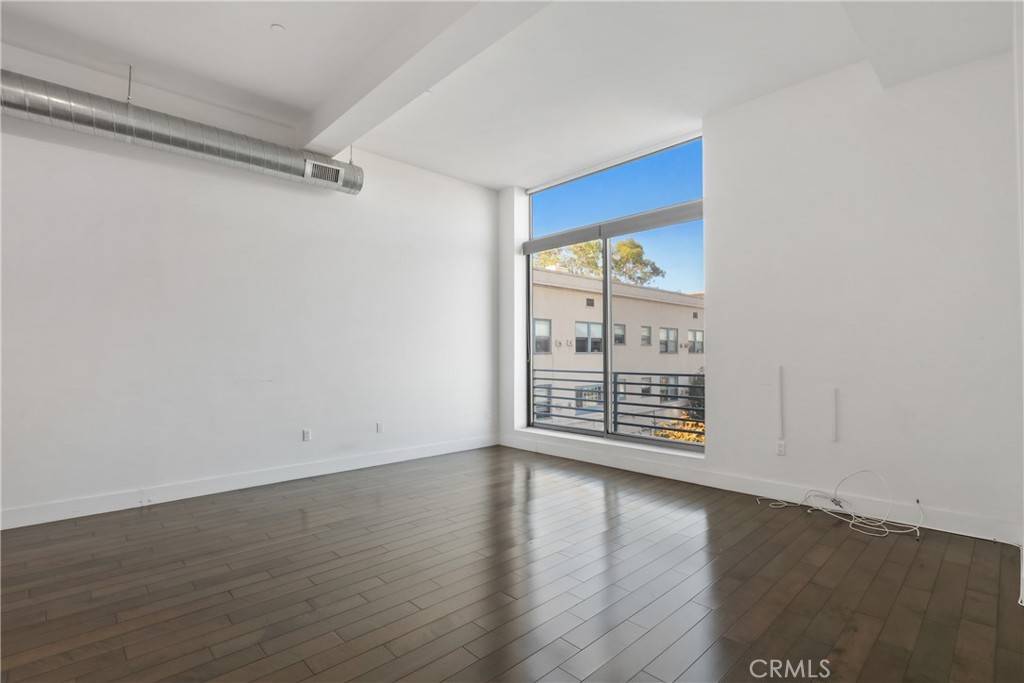 Long Beach, CA 90802,433 Pine AVE #300