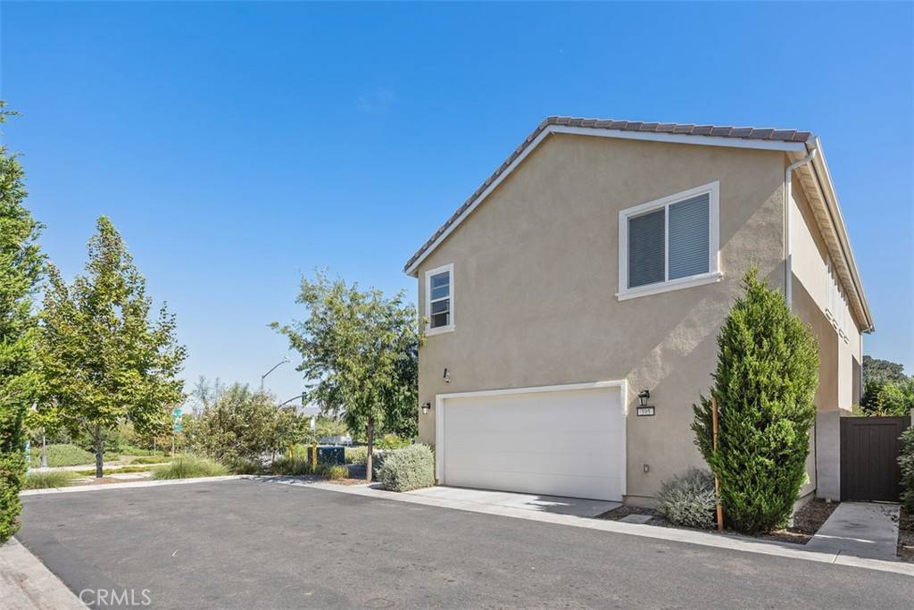 Irvine, CA 92618,395 Sawbuck
