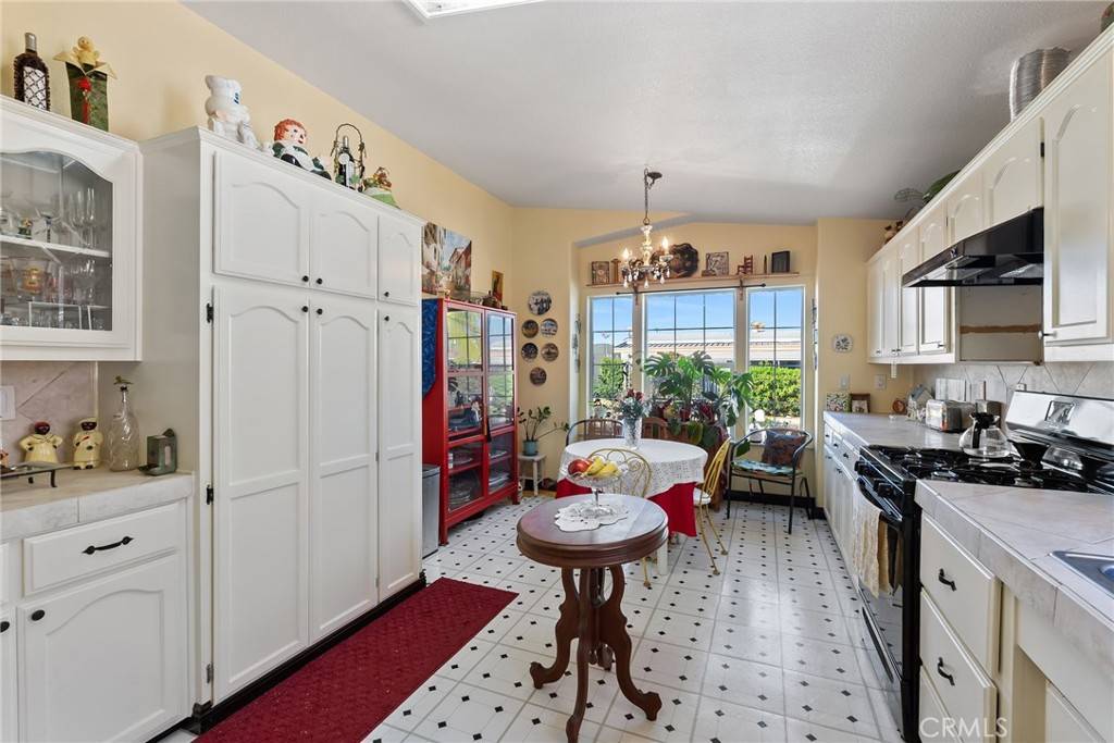 Stanton, CA 90680,7271 Katella AVE #101