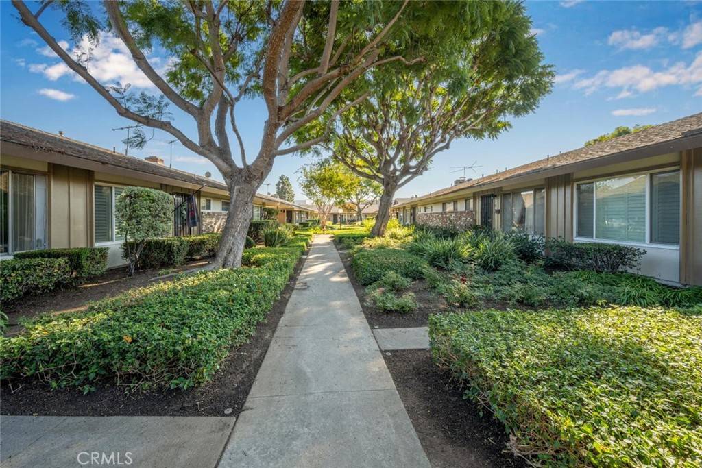 Tustin, CA 92780,13902 Yorba ST #14A