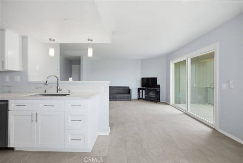 Corona, CA 92882,2616 avenida del vista