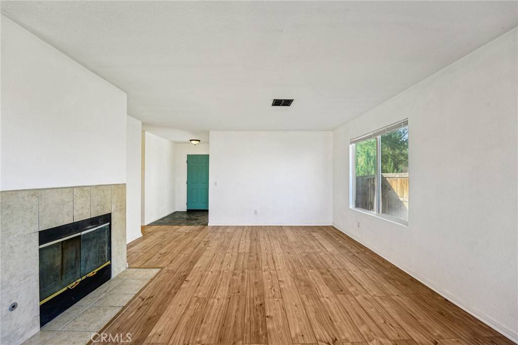 Adelanto, CA 92301,11842 Star