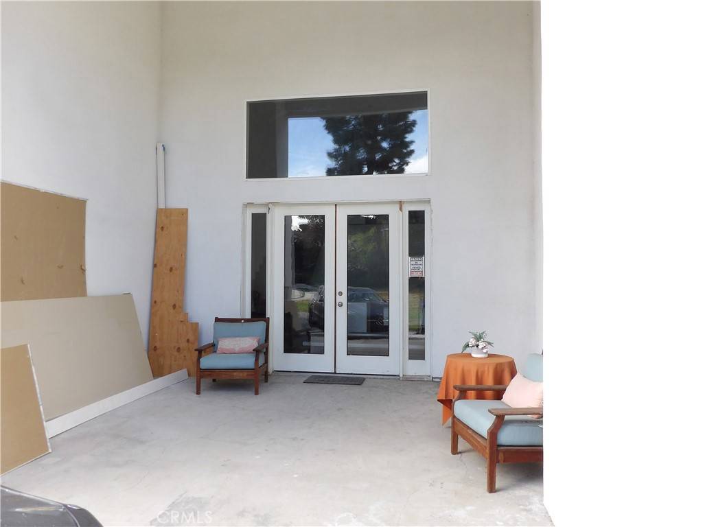 Yorba Linda, CA 92886,5596 Mountain View AVE