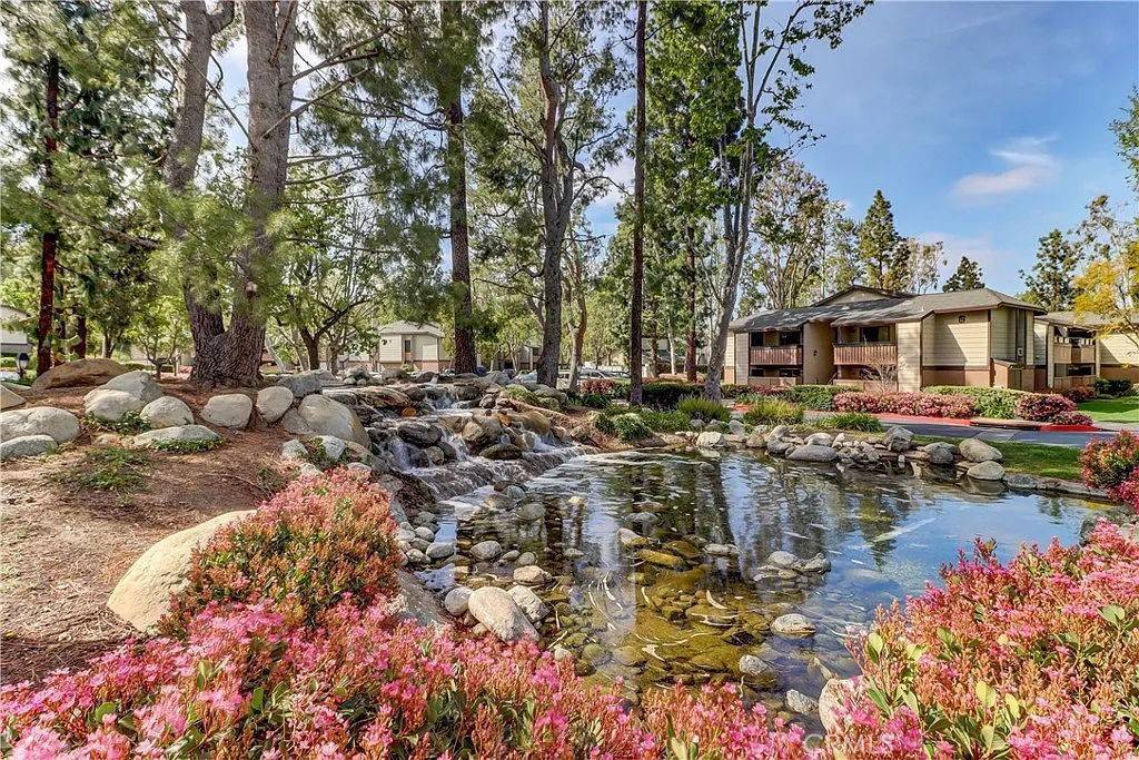 Lake Forest, CA 92630,20702 El Toro #90