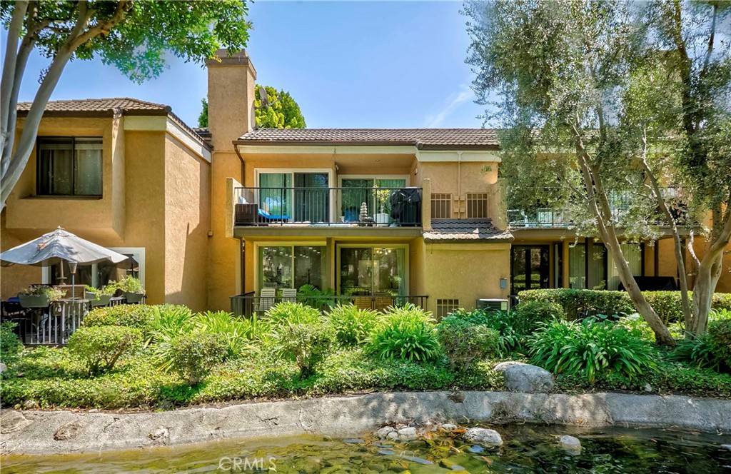 Huntington Beach, CA 92647,16911 Eastlake LN #88