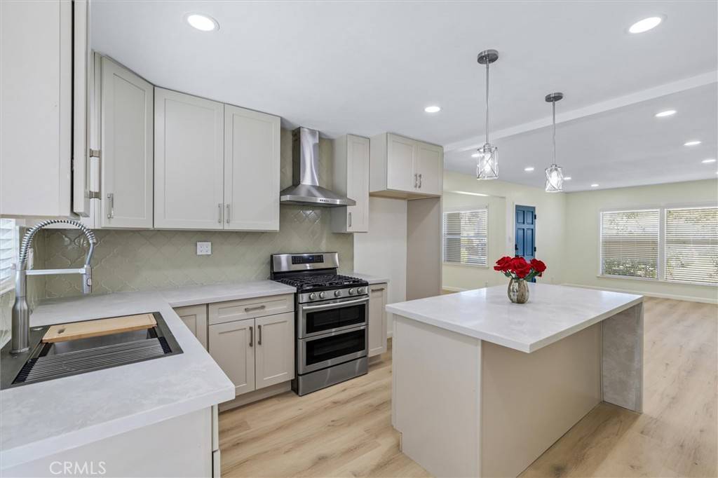 Downey, CA 90242,12155 Dunrobin