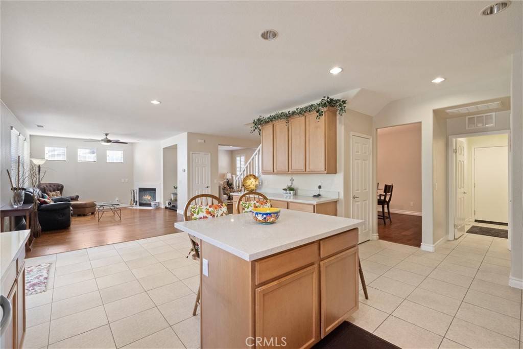 Saugus, CA 91350,28008 Eddie