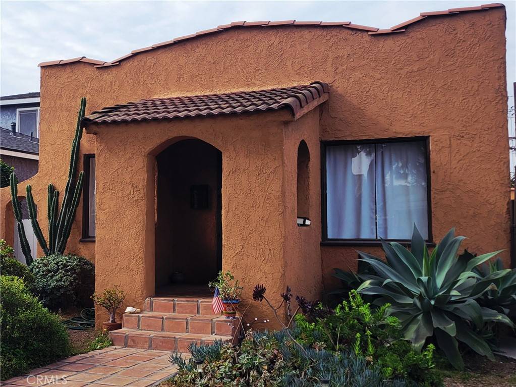 Long Beach, CA 90806,2385 Daisy