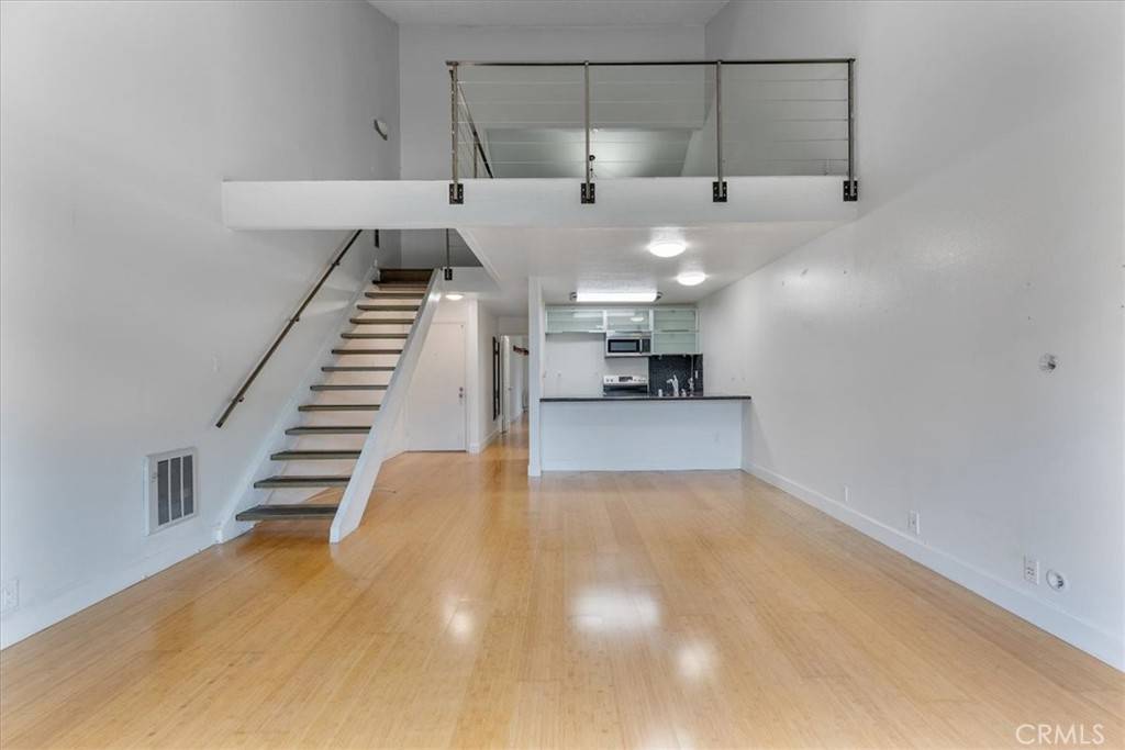 Long Beach, CA 90815,7890 E Spring Street #18F