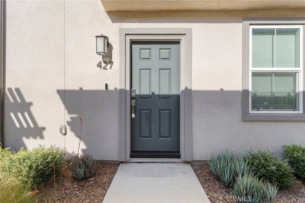 Escondido, CA 92025,427 Carina